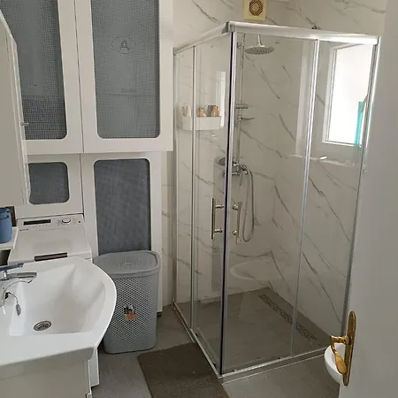 Maria Apartmán Vir