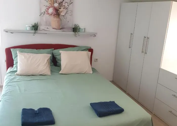 Maria Apartment Vir
