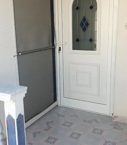 Maria Apartment Vir