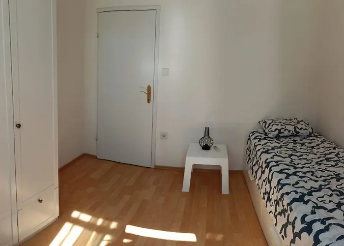 Maria Apartment Vir
